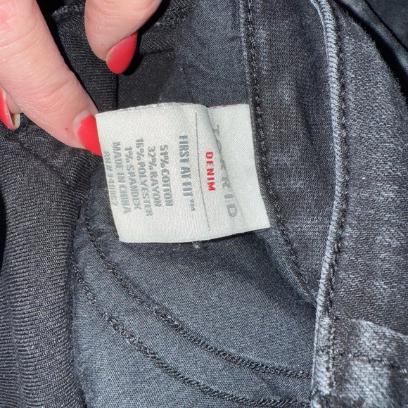 Torrid Black Skinny Jeans Zipper Details - Picture 6 of 6